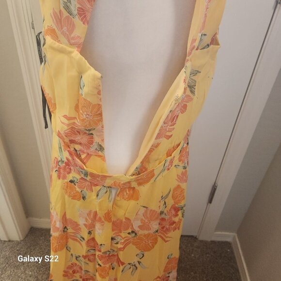 Vince Camuto Floral Maxi Dress. NWT. Size 14 - Picture 12 of 16